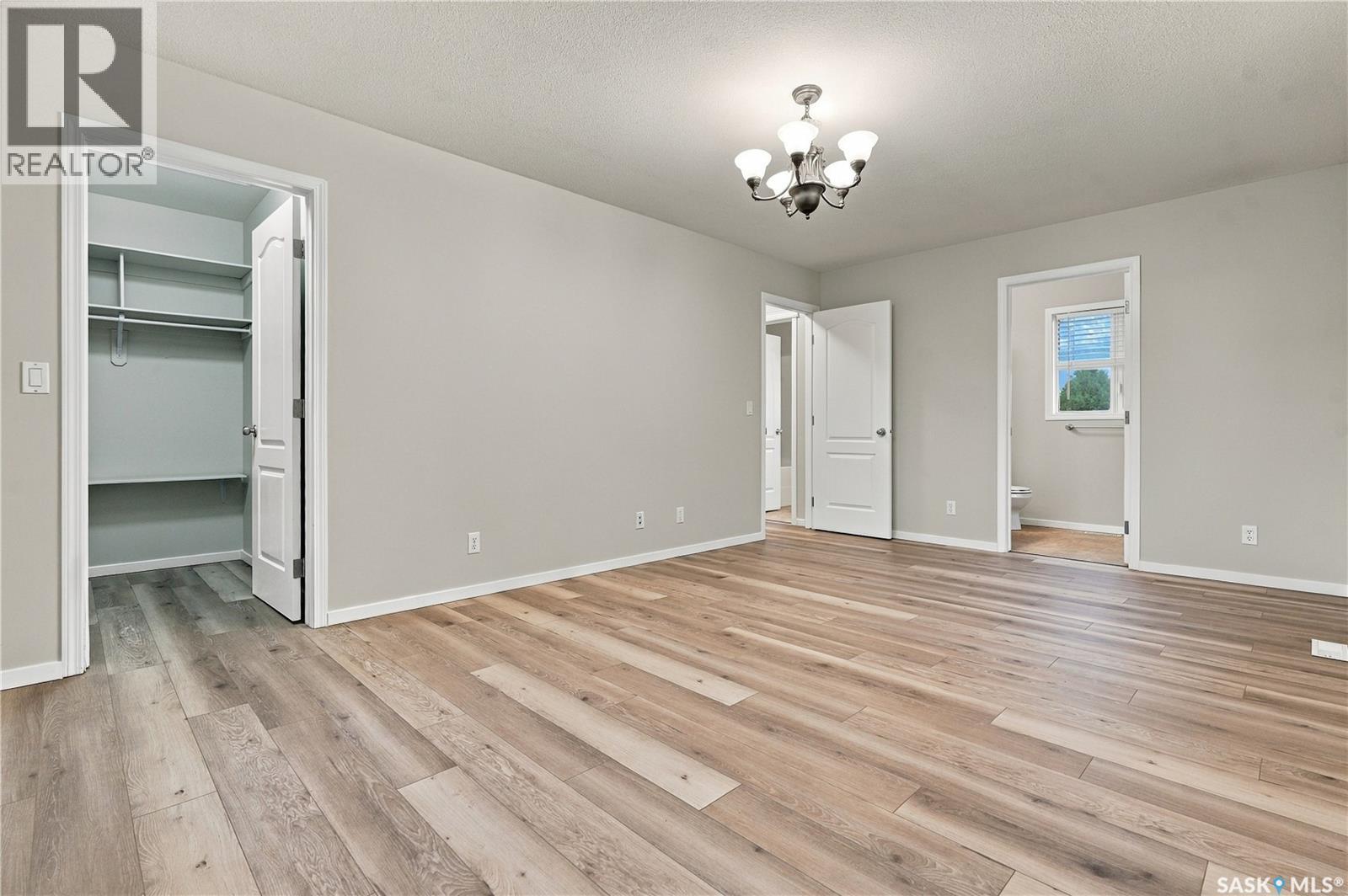 3158 37Th Street W, Saskatoon, SK