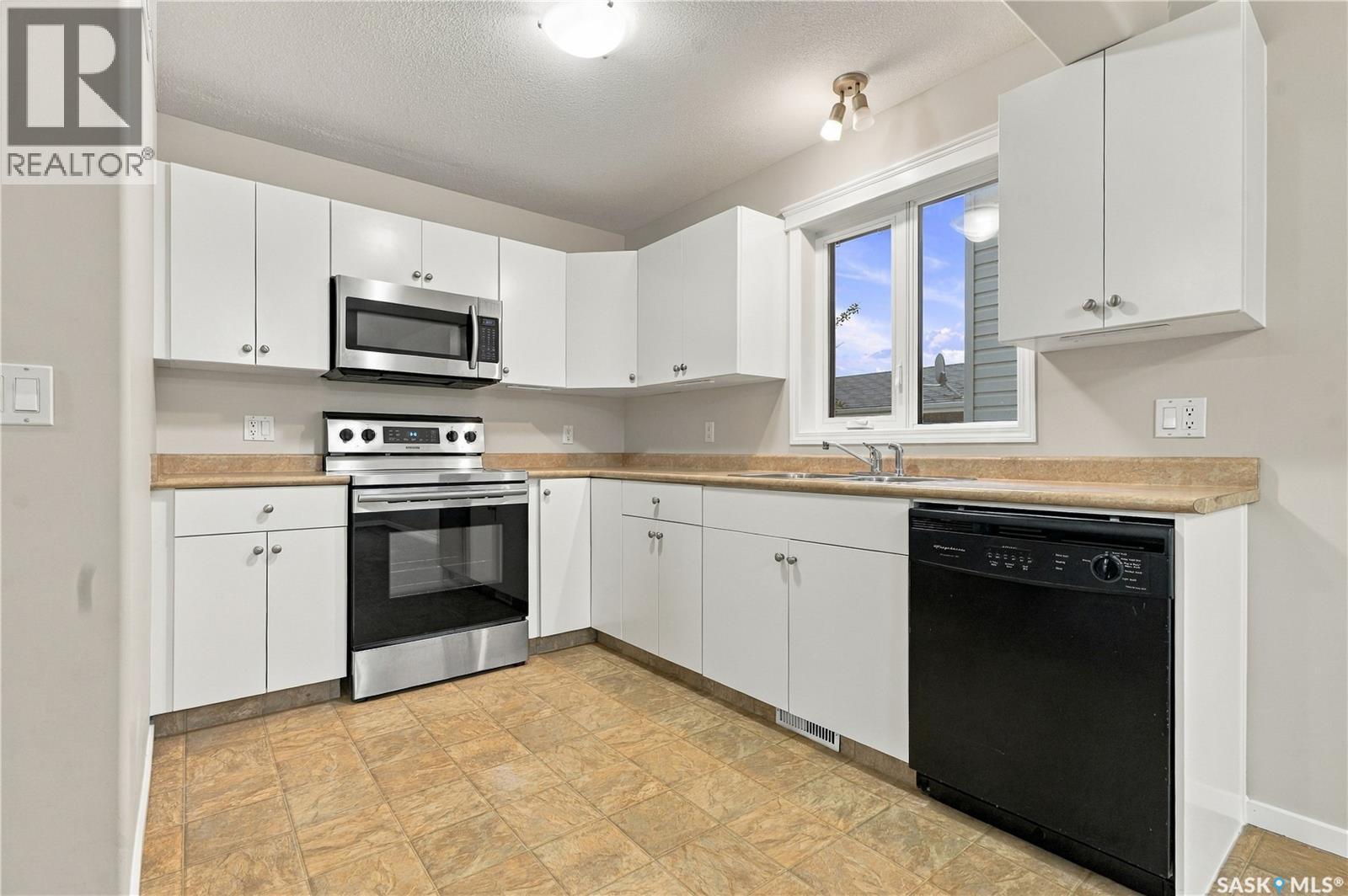 3158 37Th Street W, Saskatoon, SK