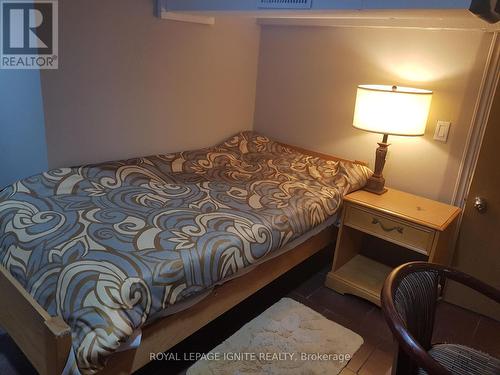 112 Ward Avenue, Hamilton, ON 