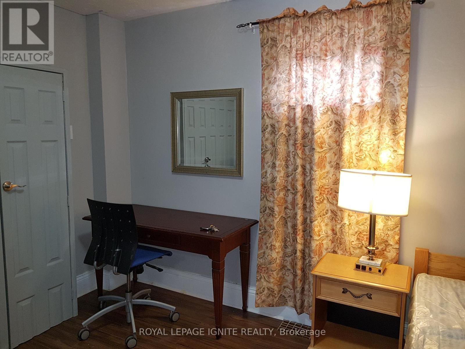 112 Ward Avenue, Hamilton, ON