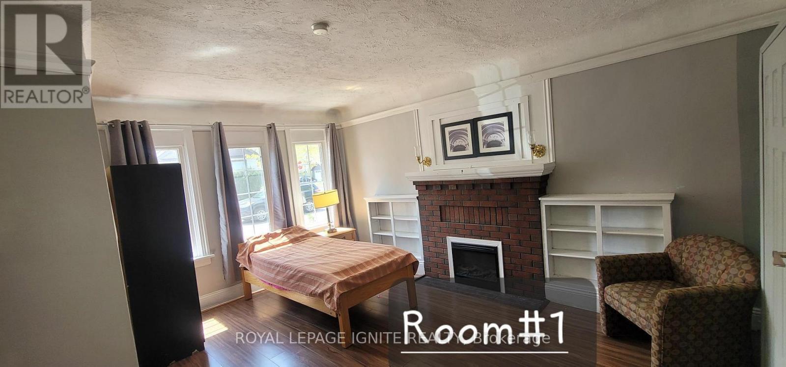 112 Ward Avenue, Hamilton, ON