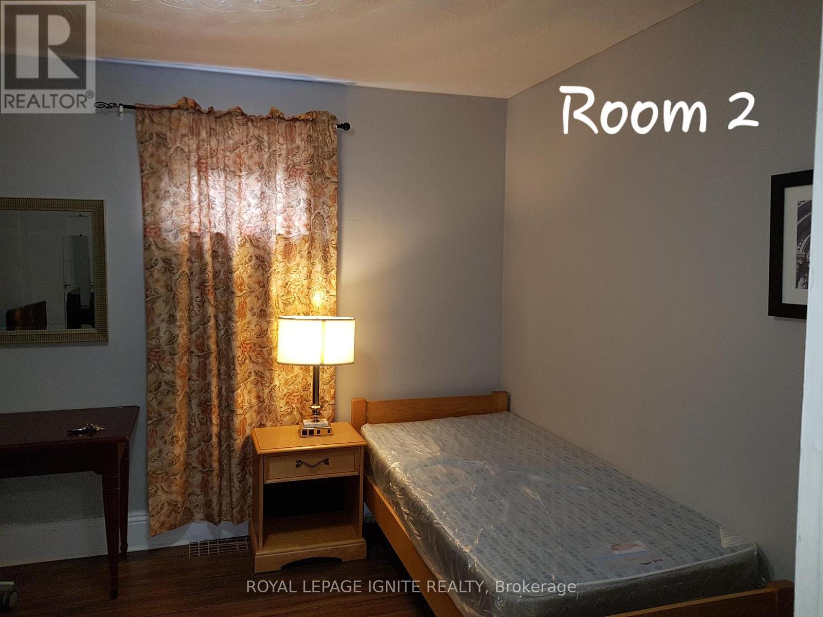 112 Ward Avenue, Hamilton, ON