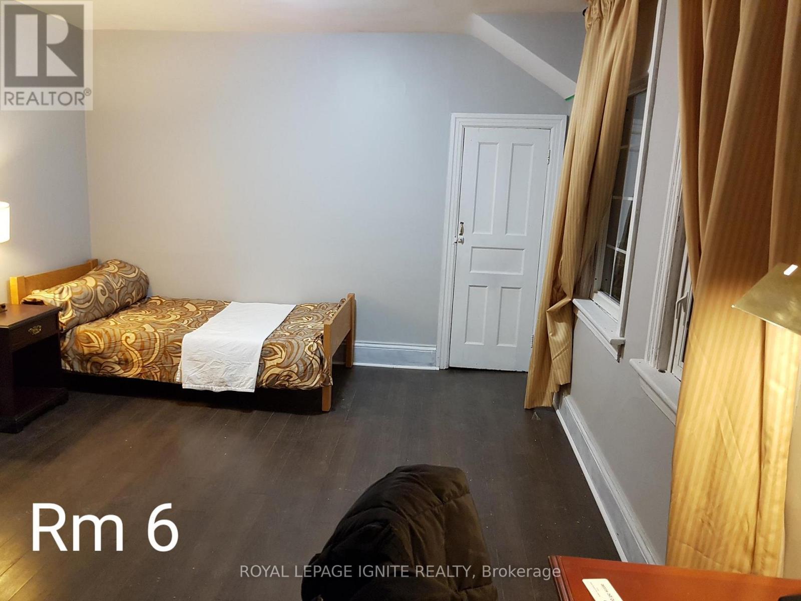 112 Ward Avenue, Hamilton, ON