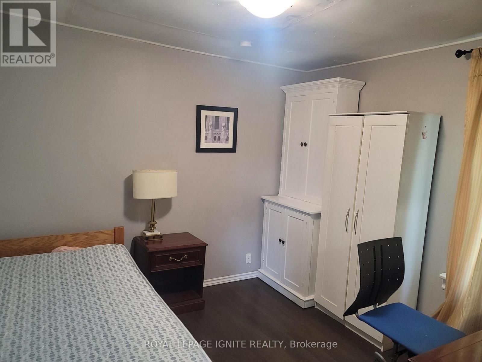 112 Ward Avenue, Hamilton, ON
