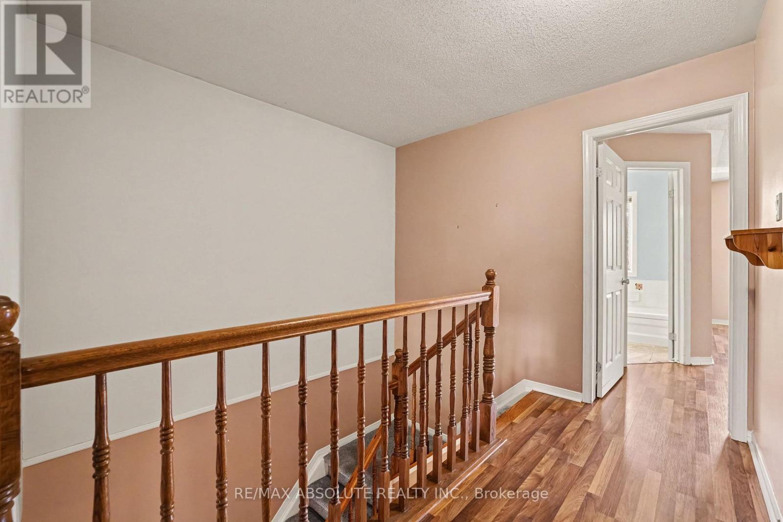42 Roblyn Way, Ottawa, ON