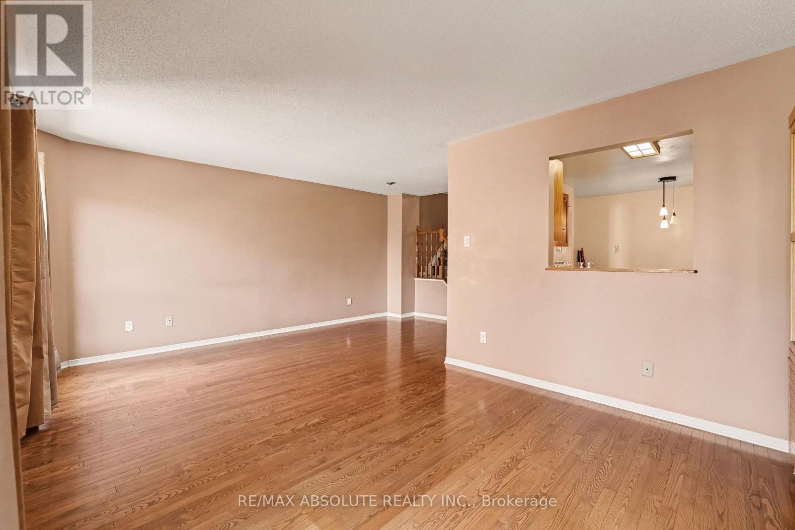 42 Roblyn Way, Ottawa, ON