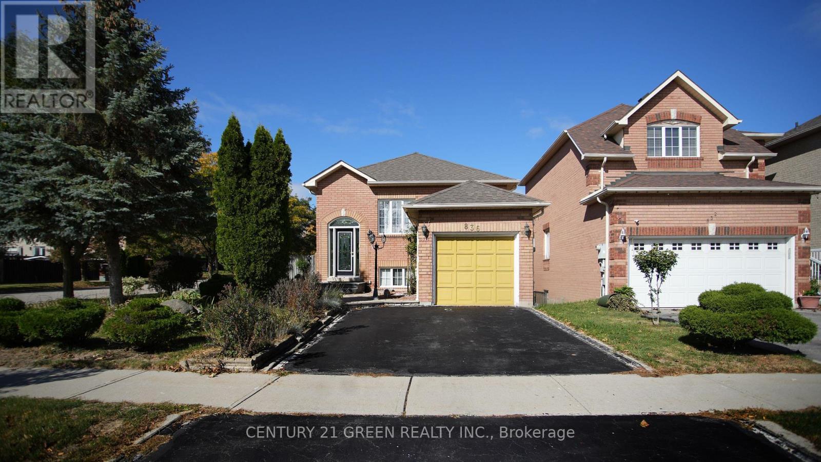 836 Avocado Crescent, Mississauga, ON