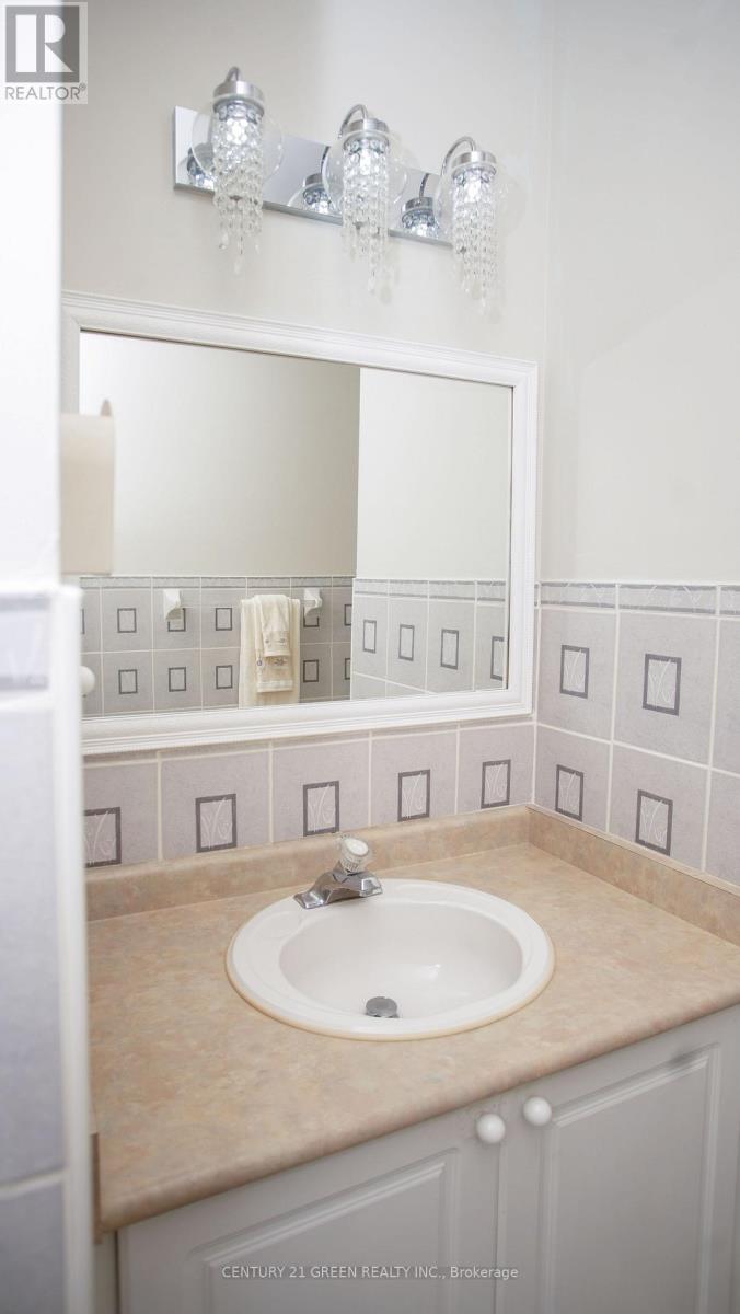 836 Avocado Crescent, Mississauga, ON