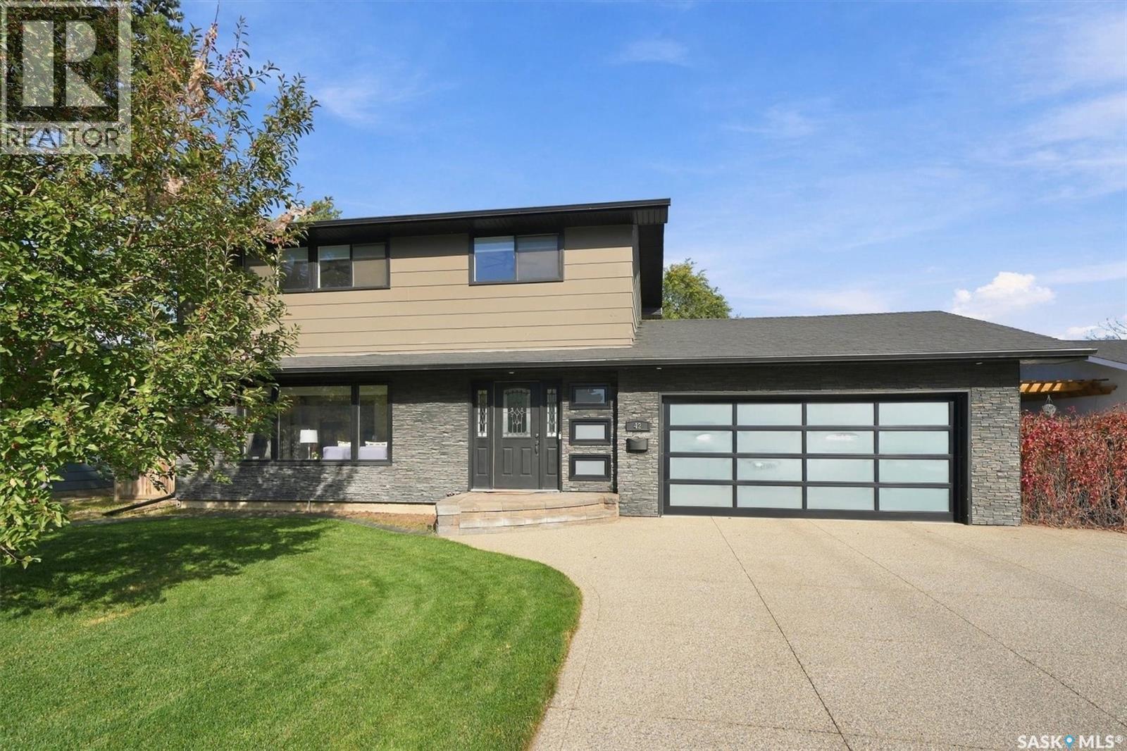 42 Kootenay Drive, Saskatoon, SK