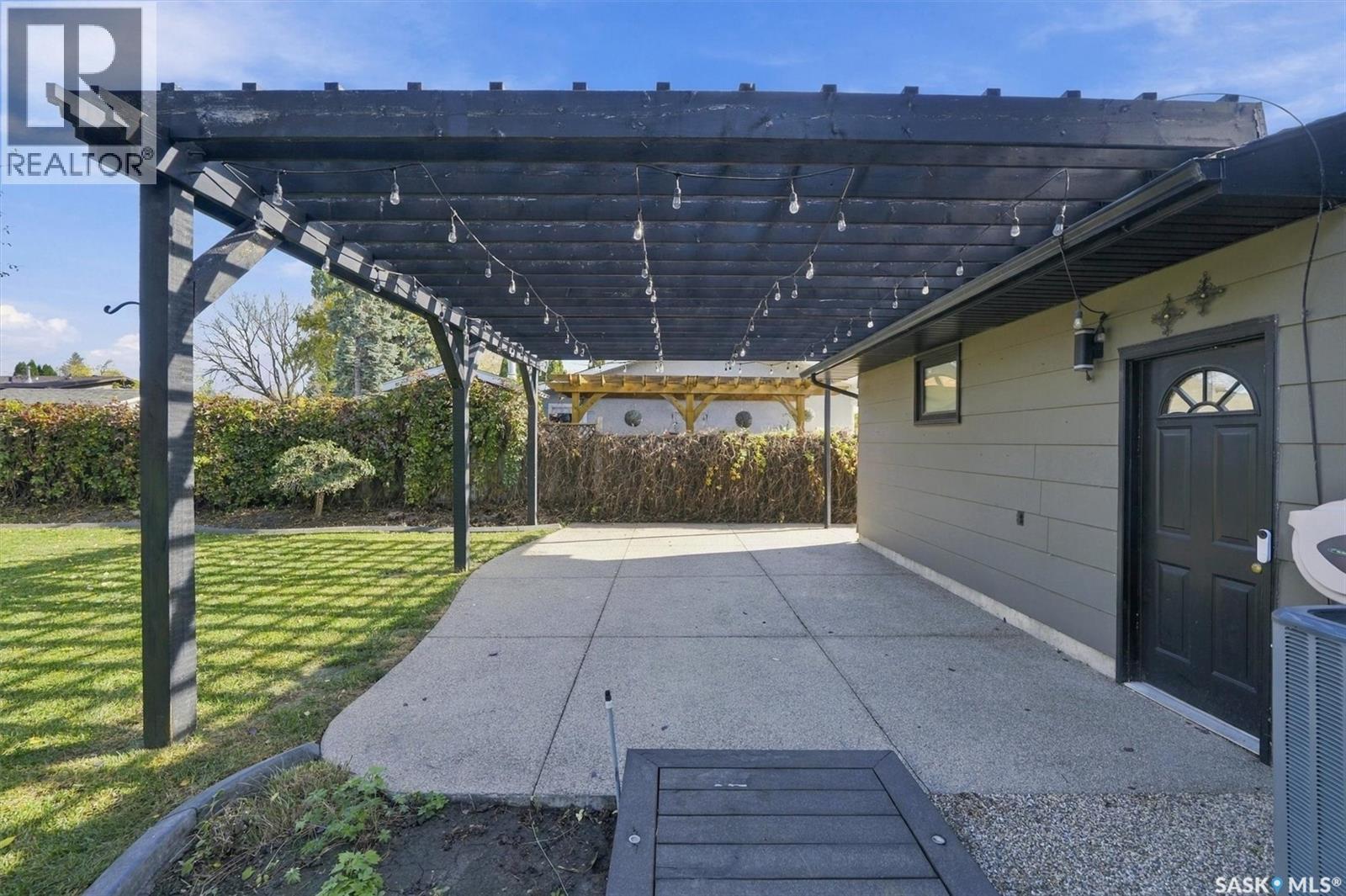 42 Kootenay Drive, Saskatoon, SK