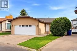 850 Erb BAY  Regina, SK S4N 7B2