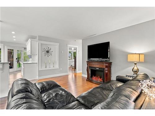 91 Ross Terr, Fredericton, NB 