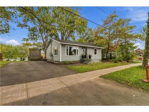 91 Ross Terr, Fredericton, NB 
