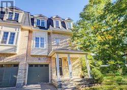 2 - 15 OLD COLONY ROAD Richmond Hill, ON L4E 4L5