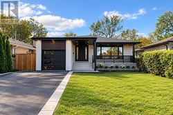 145 YORK DOWNS DRIVE Toronto, ON M3H 2G8