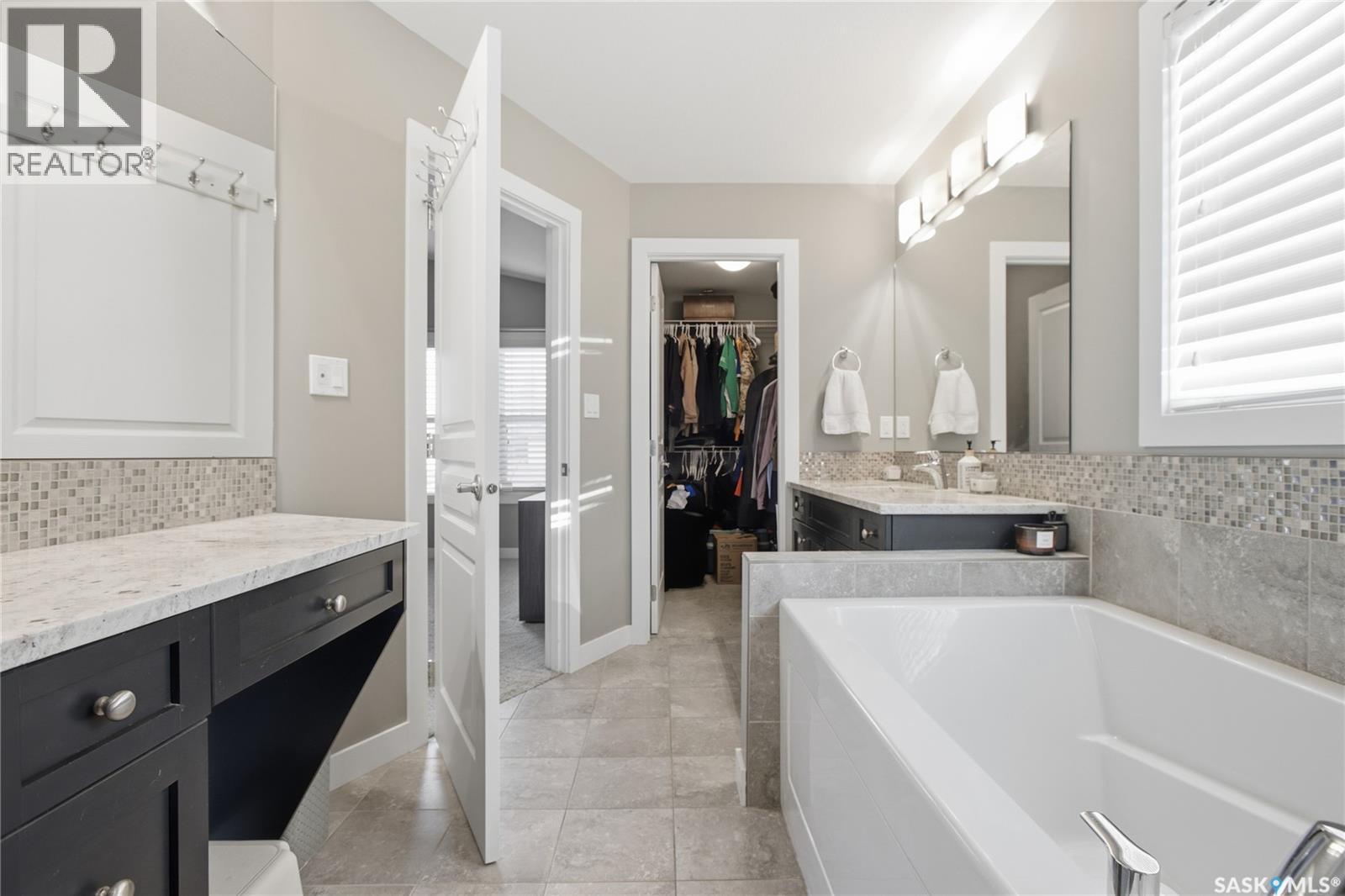 338 Pichler Crescent, Saskatoon, SK