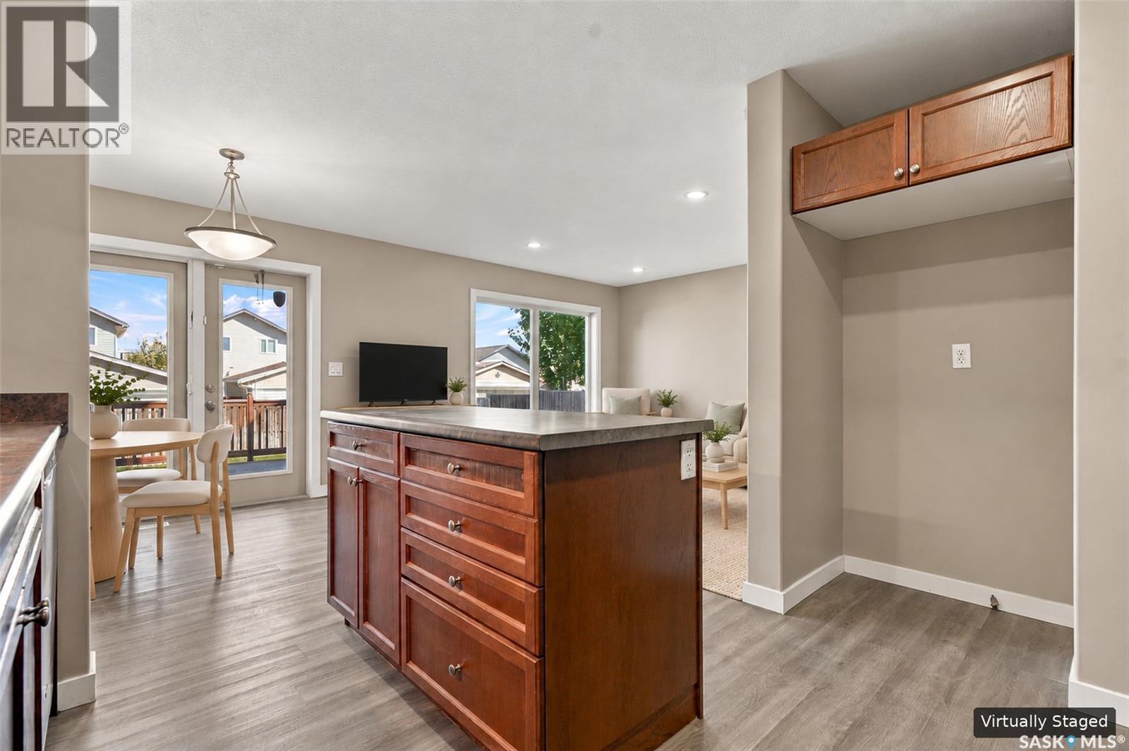 255 Mcbeth Crescent, Saskatoon, SK