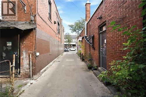 187 Ottawa, Hamilton, ON 