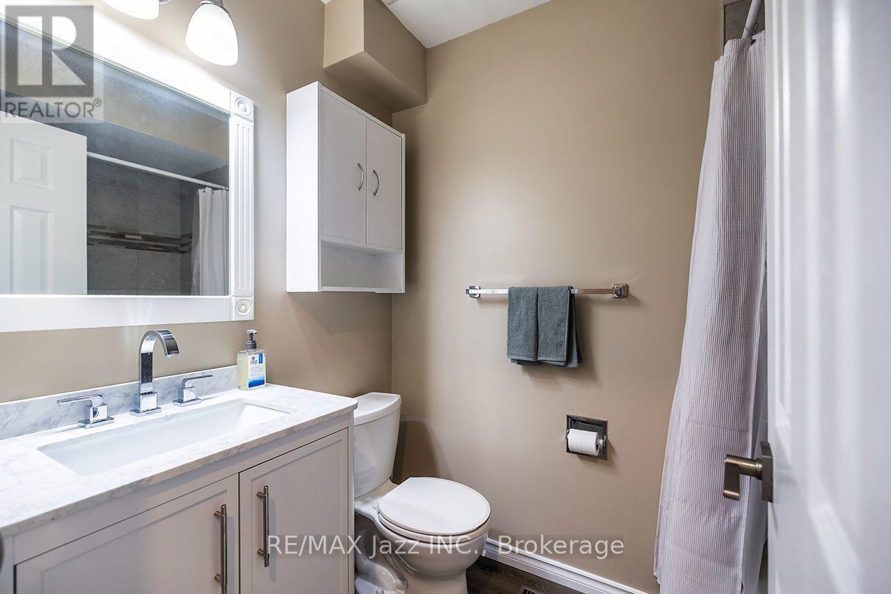 260 Lakeview Park Avenue, Oshawa (Lakeview), ON