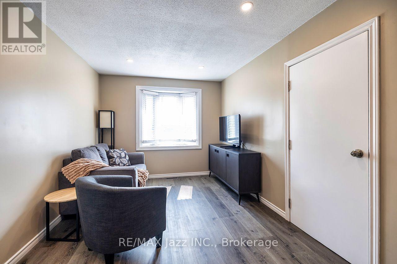 260 Lakeview Park Avenue, Oshawa (Lakeview), ON