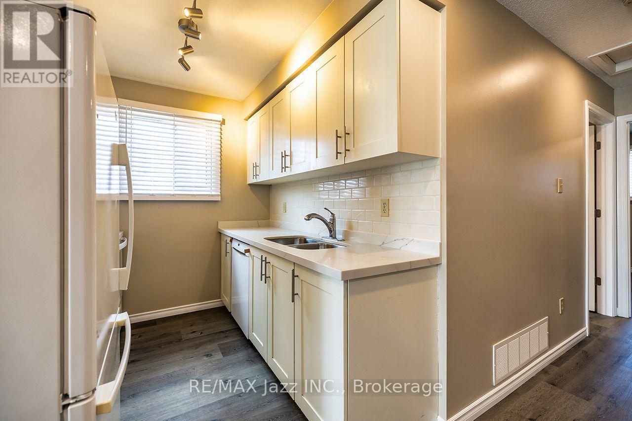 260 Lakeview Park Avenue, Oshawa (Lakeview), ON