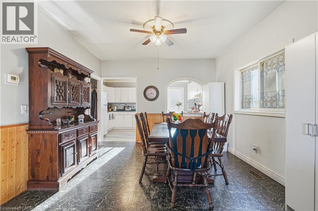16 Albemarle Street, Hamilton, ON