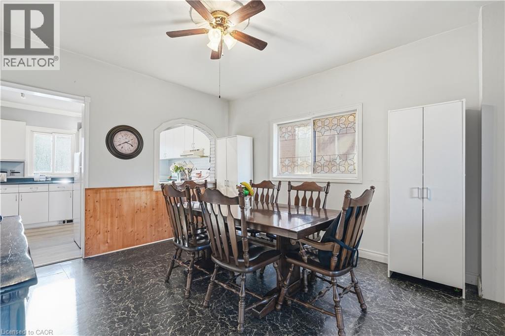 16 Albemarle Street, Hamilton, ON