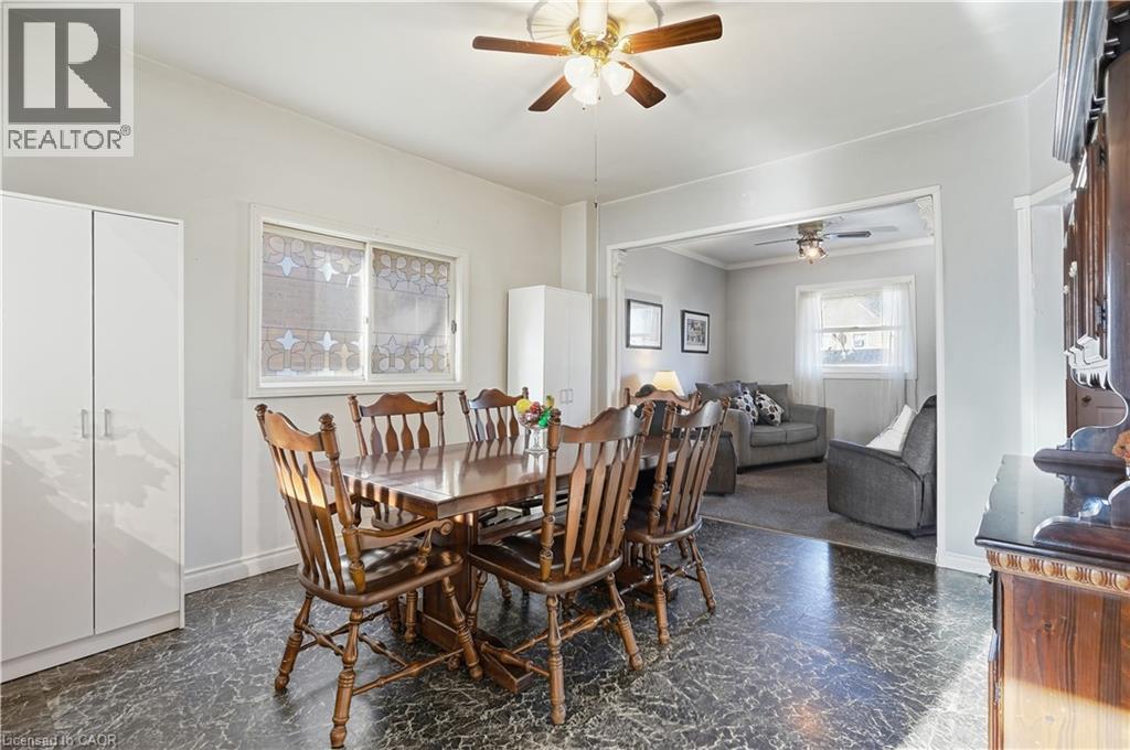 16 Albemarle Street, Hamilton, ON