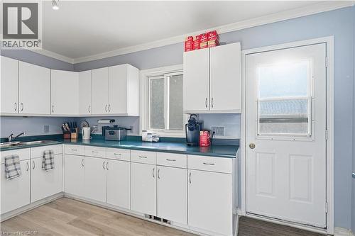 16 Albemarle Street, Hamilton, ON 
