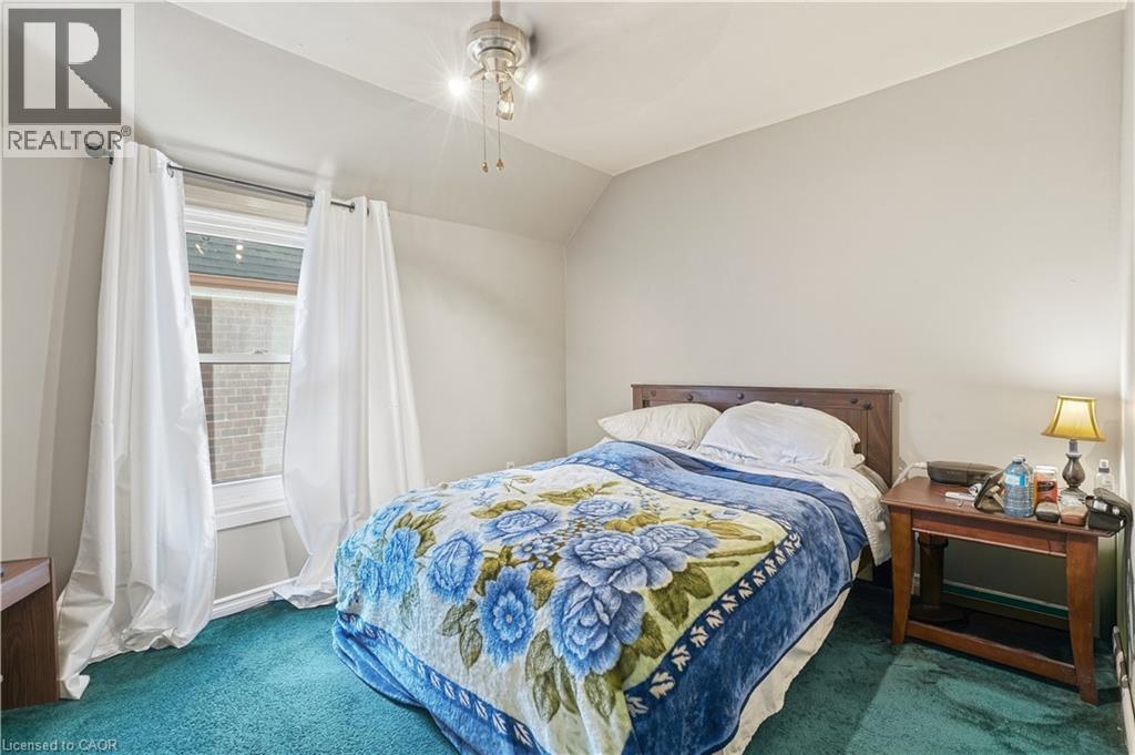 16 Albemarle Street, Hamilton, ON