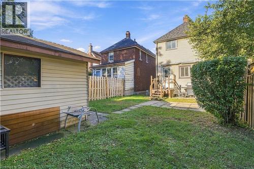 16 Albemarle Street, Hamilton, ON 