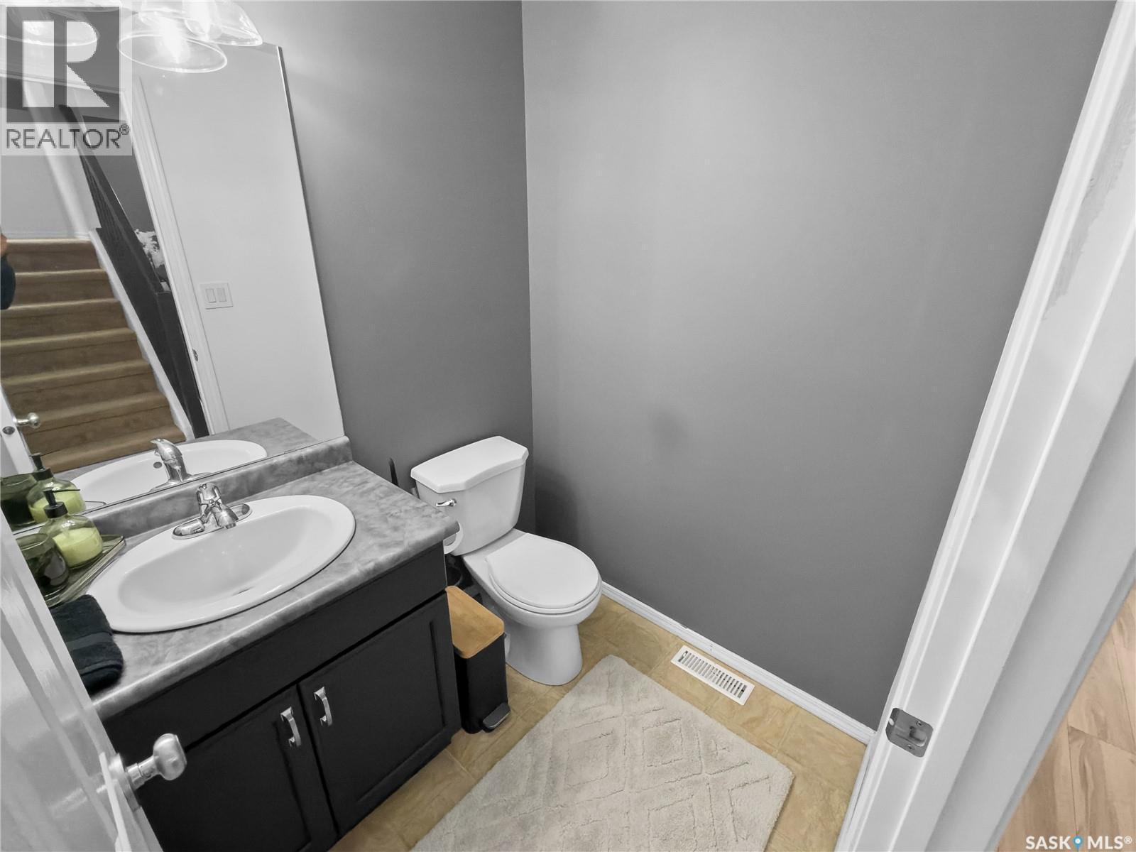 447 Blakeney Crescent, Saskatoon, SK