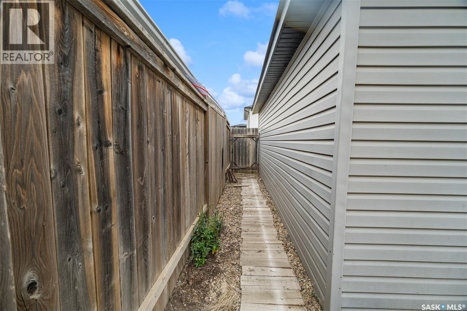 447 Blakeney Crescent, Saskatoon, SK