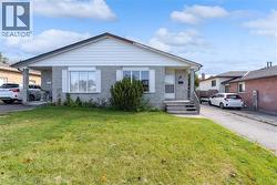 16 CRYSTAL Court  Cambridge, ON N1R 7T2