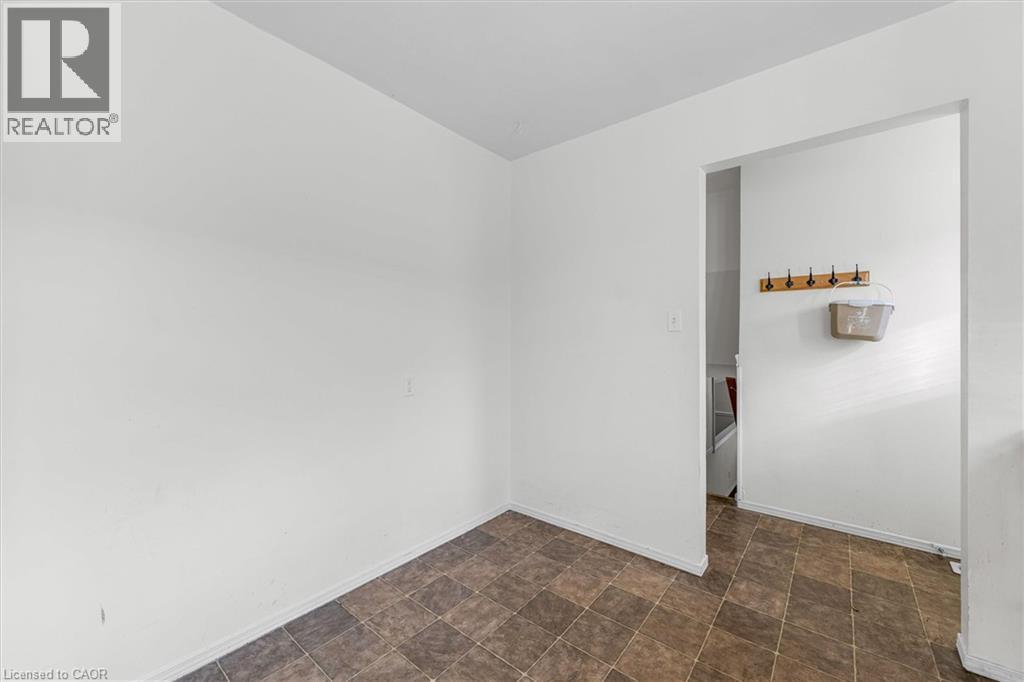 16 Crystal Court, Cambridge, ON
