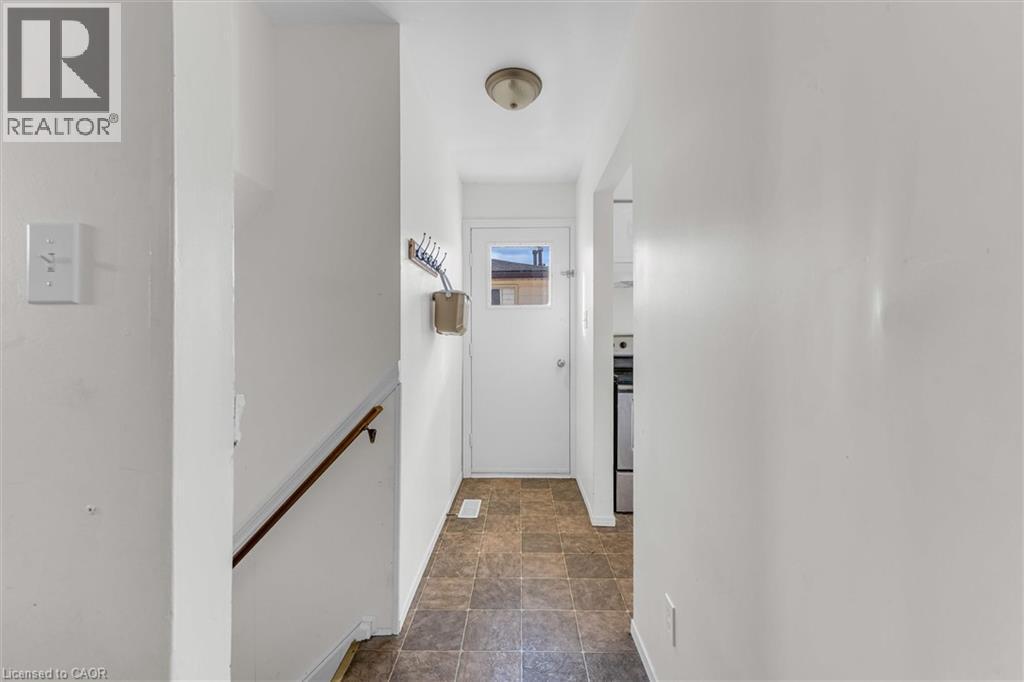 16 Crystal Court, Cambridge, ON