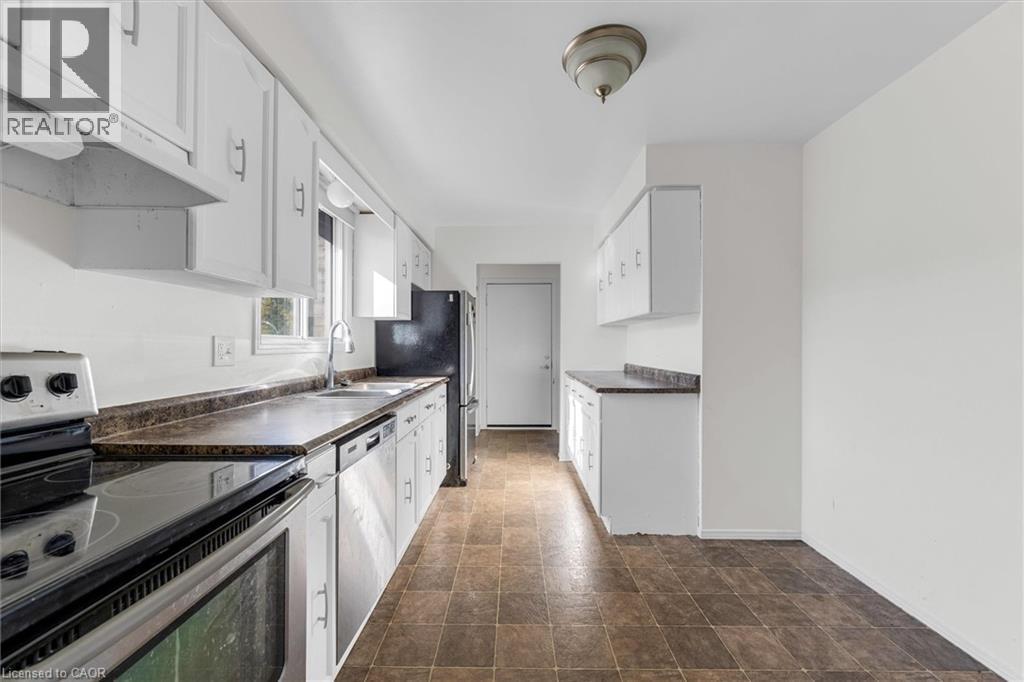 16 Crystal Court, Cambridge, ON