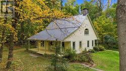 2207 PLEASANTVIEW COURT Ottawa, ON K4C 1H7