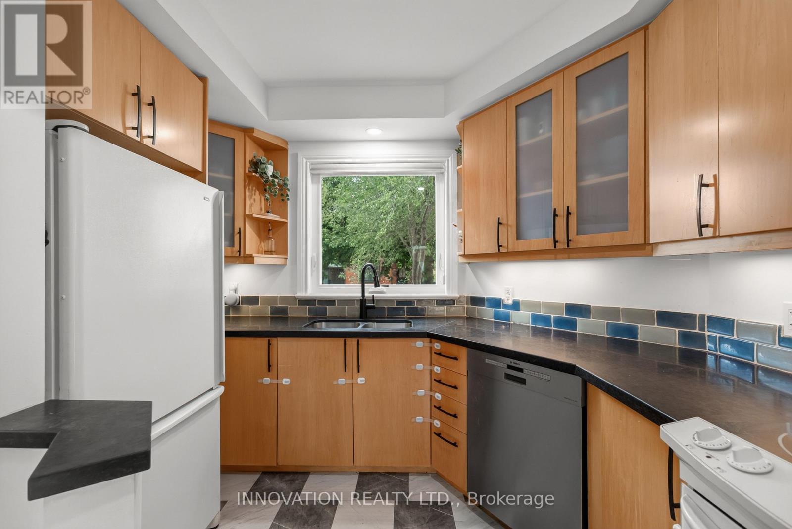 403 Athlone Avenue, Ottawa, ON