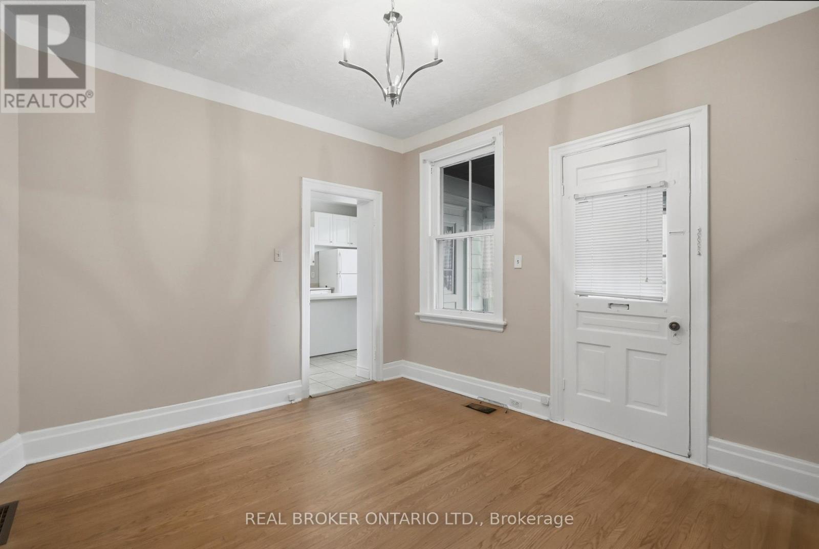 418 Main Street W, Hamilton, ON