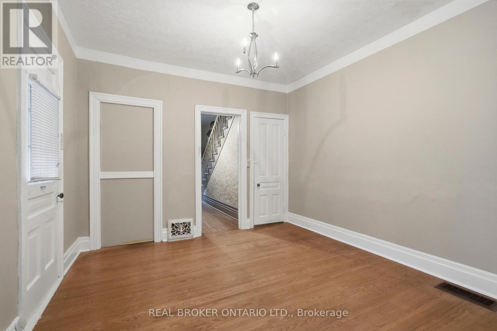 418 Main Street W, Hamilton, ON