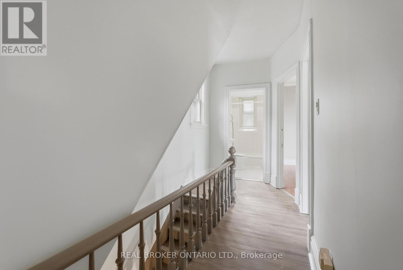 418 Main Street W, Hamilton, ON