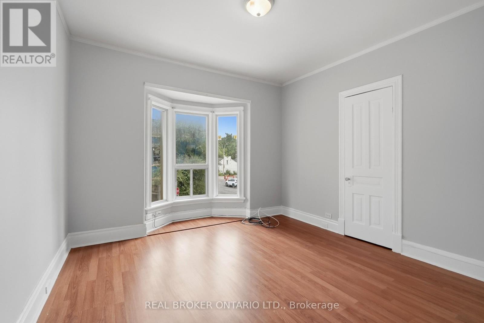 418 Main Street W, Hamilton, ON