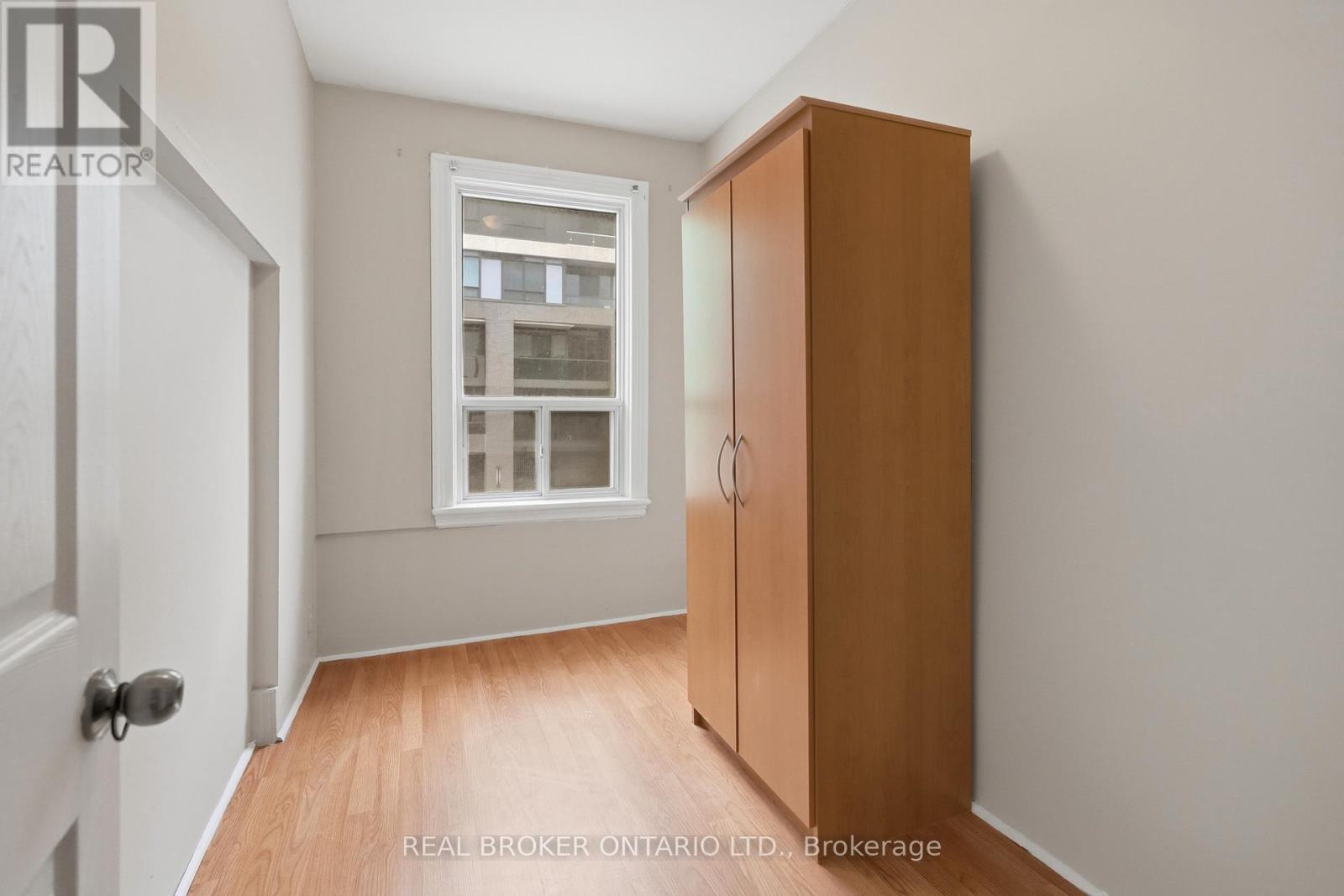 418 Main Street W, Hamilton, ON