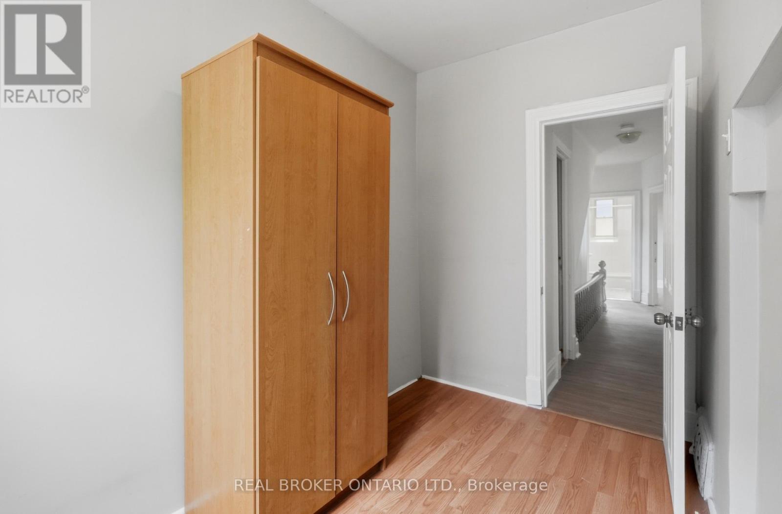 418 Main Street W, Hamilton, ON