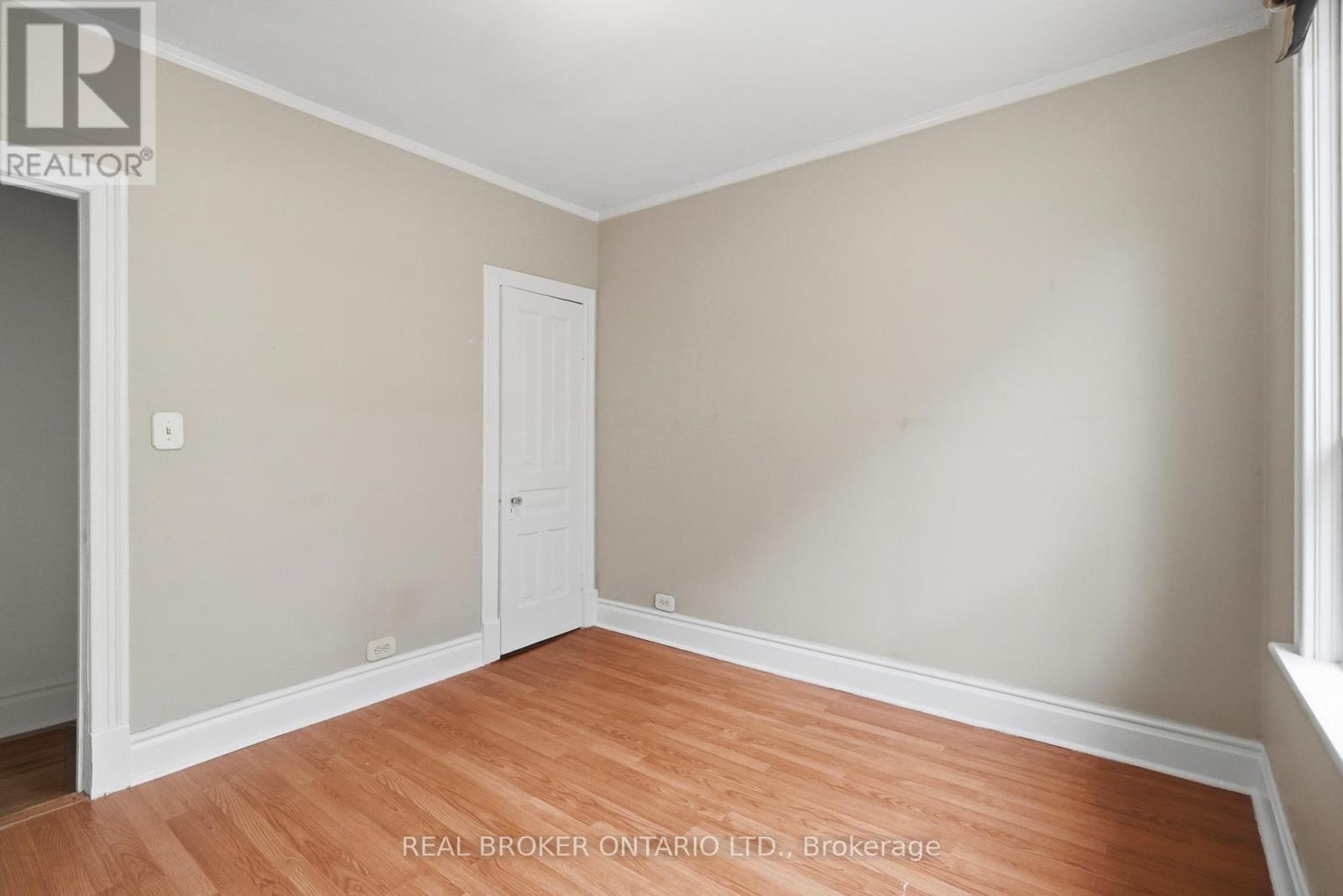 418 Main Street W, Hamilton, ON
