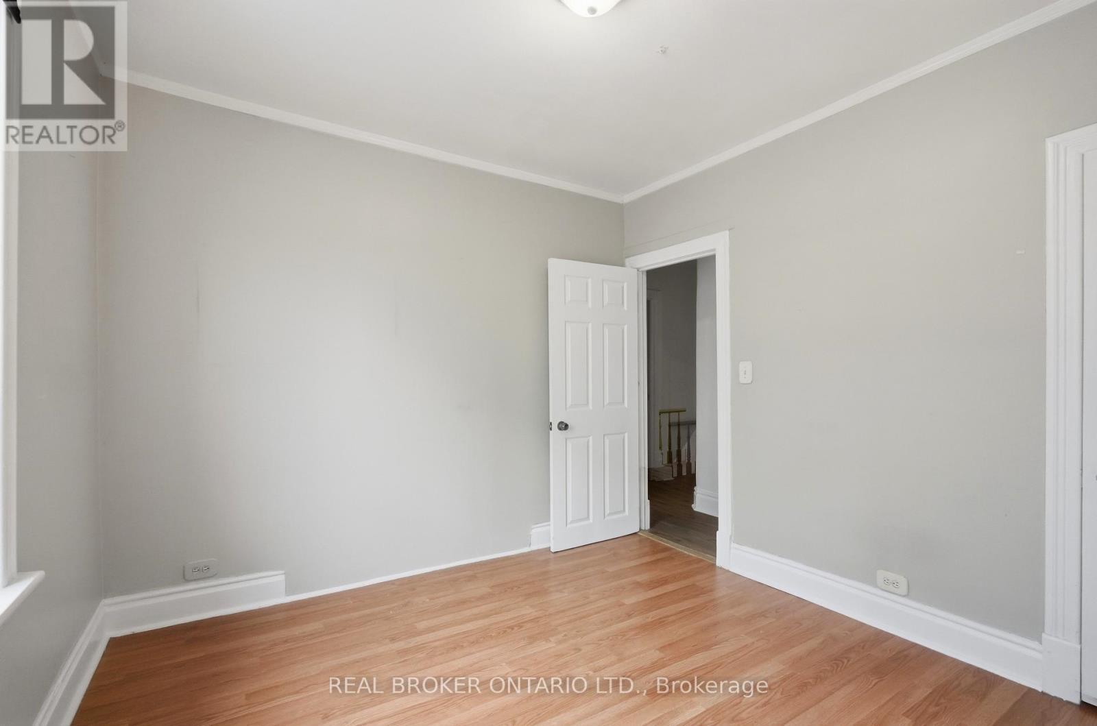 418 Main Street W, Hamilton, ON