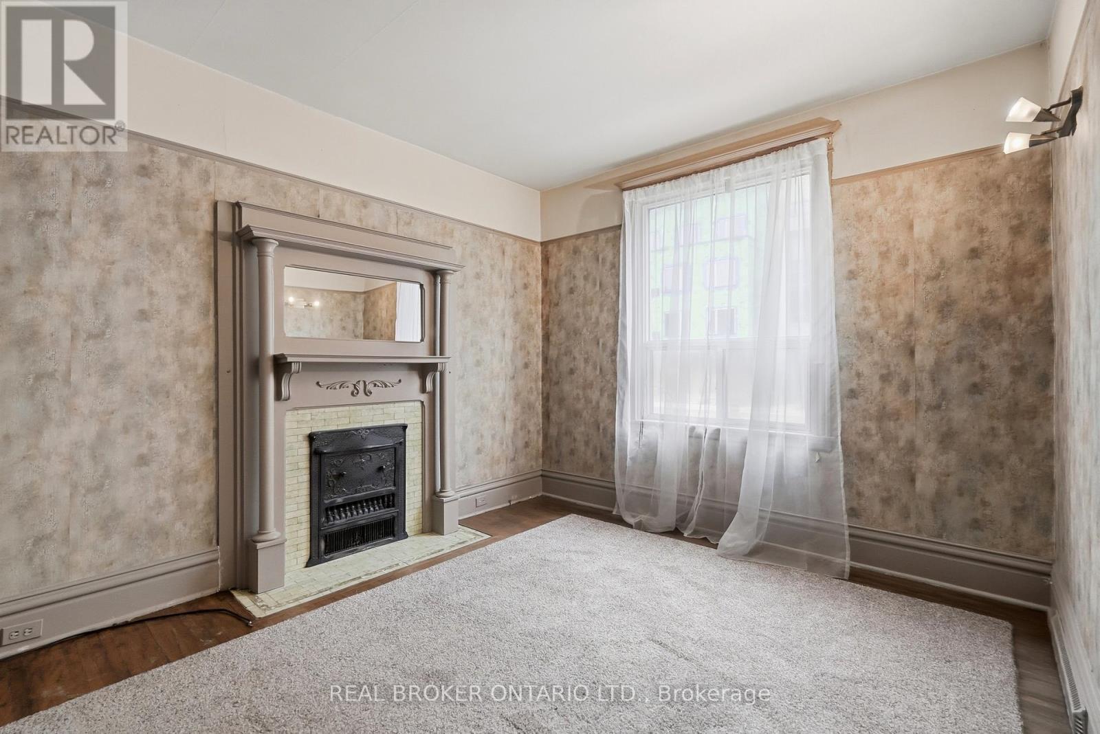 418 Main Street W, Hamilton, ON