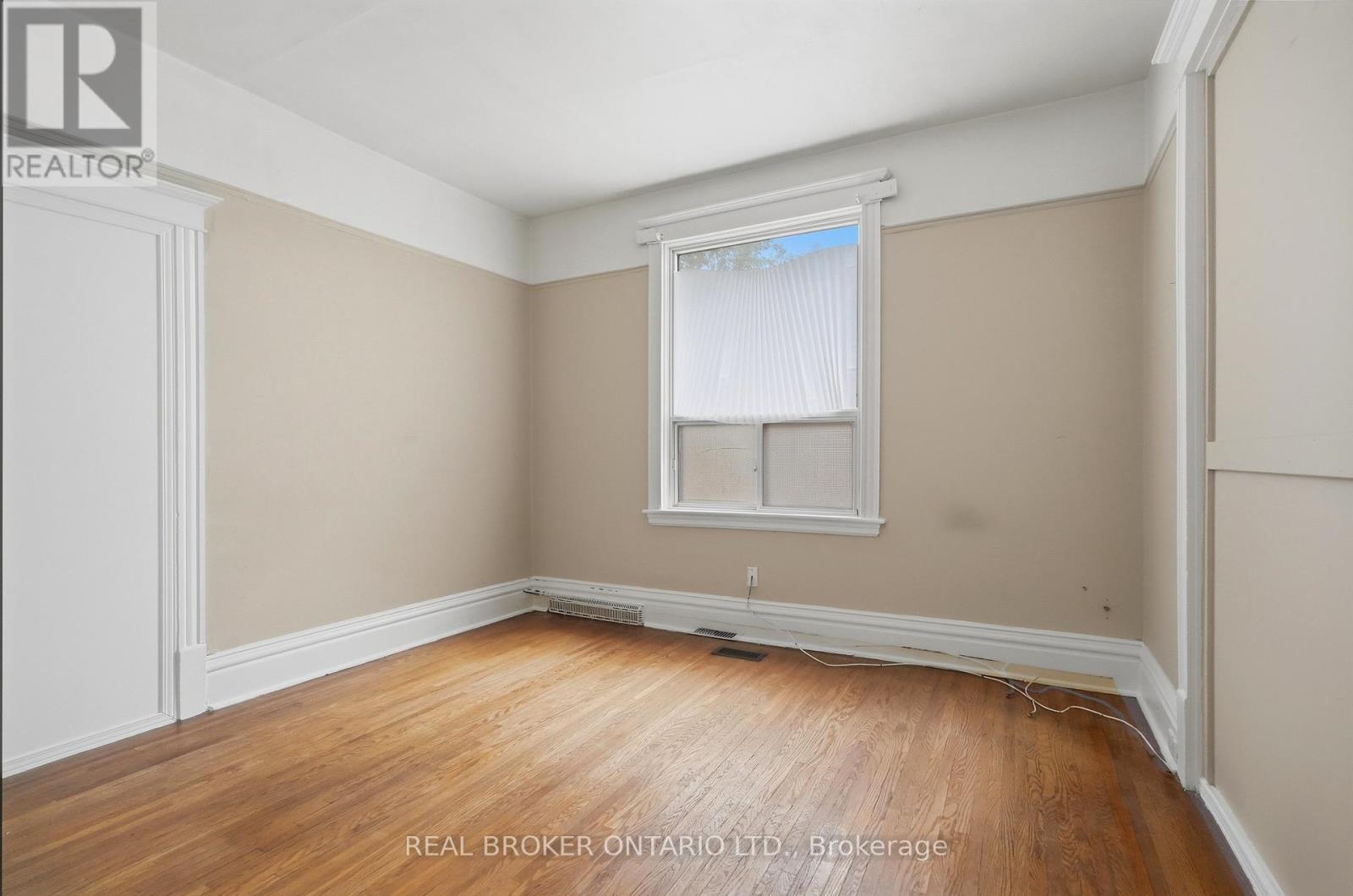 418 Main Street W, Hamilton, ON