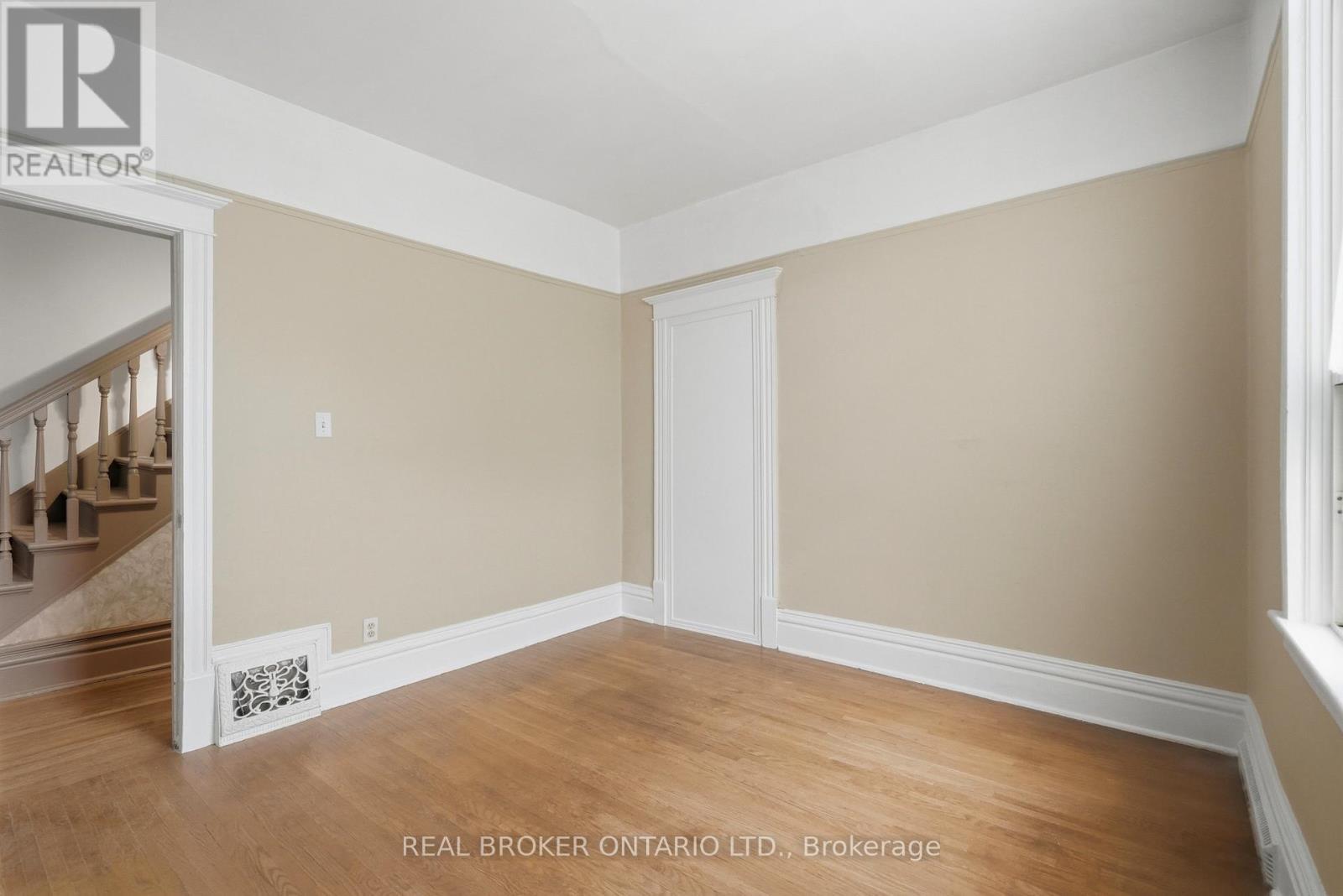 418 Main Street W, Hamilton, ON
